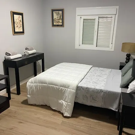 Apartamento Con Garaje Y Patio *