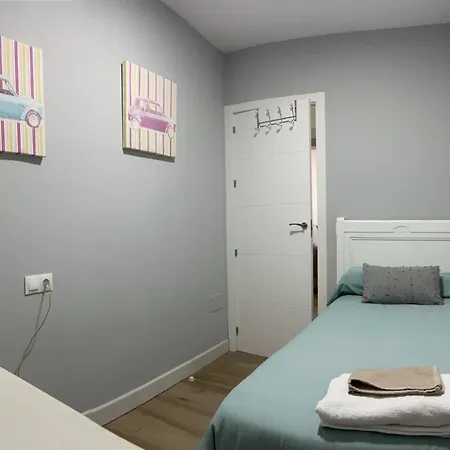 Apartamento Con Garaje Y Patio *