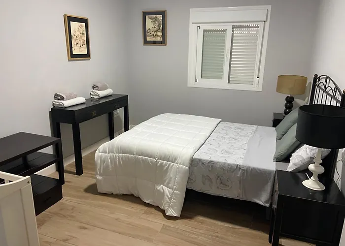 Apartamento Con Garaje Y Patio *