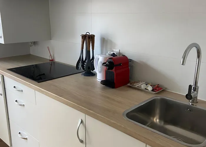 Apartamento Con Garaje Y Patio *